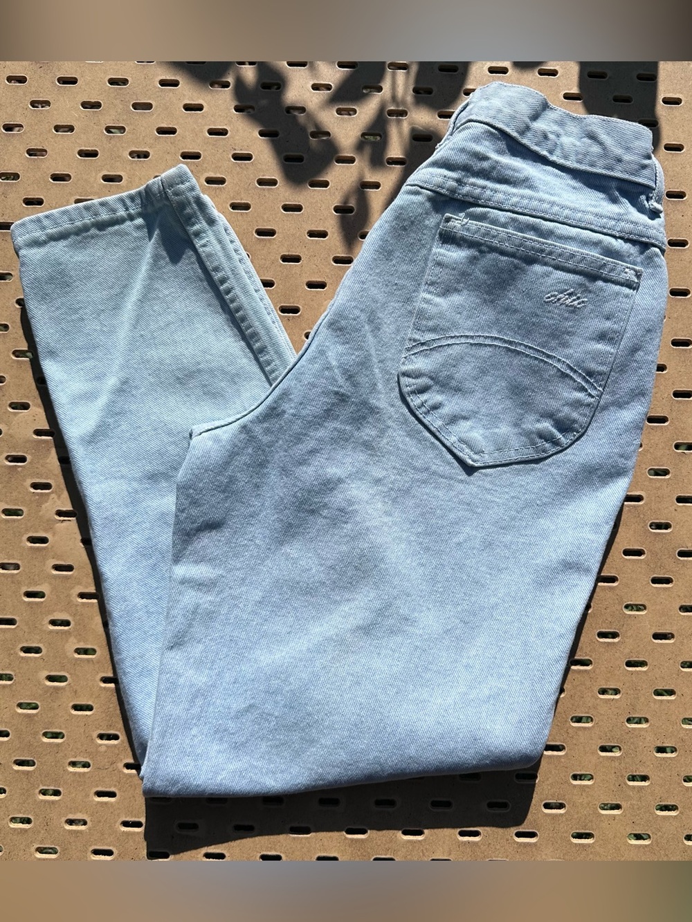 Vintage Chic High Waisted Mom Jeans Light Wash Tapered Leg Denim 24W